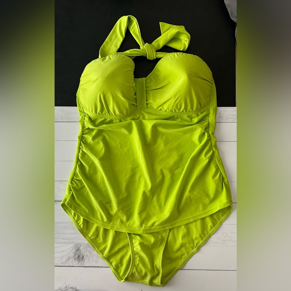 Level Eight Lime Halter One Piece Swimsuit Women’s L Cute Too Detail NWT